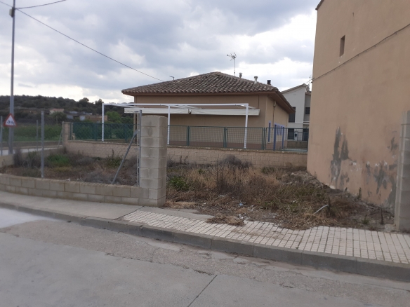 Solar Urbano edificable en Azara