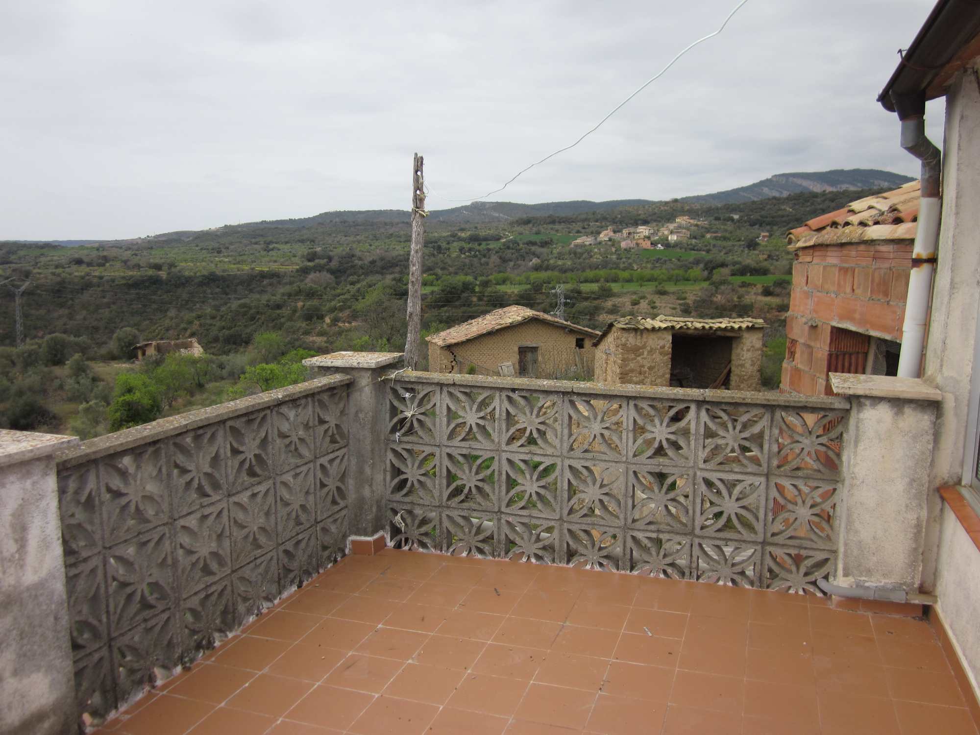 Terraza-min Casa adosada de pueblo para ALQUILER en Colungo