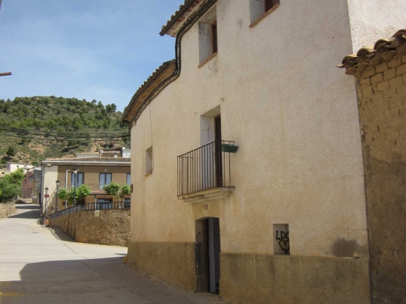 Casa reformada de ALQUILER en SALAS ALTAS
