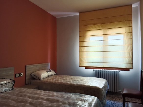 Dormitorio de 2 camas-Casa c/san joaquin-abiego