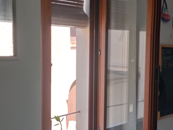 Casa en ALQUILER de dos plantas y 170m2. En  BIERGE
