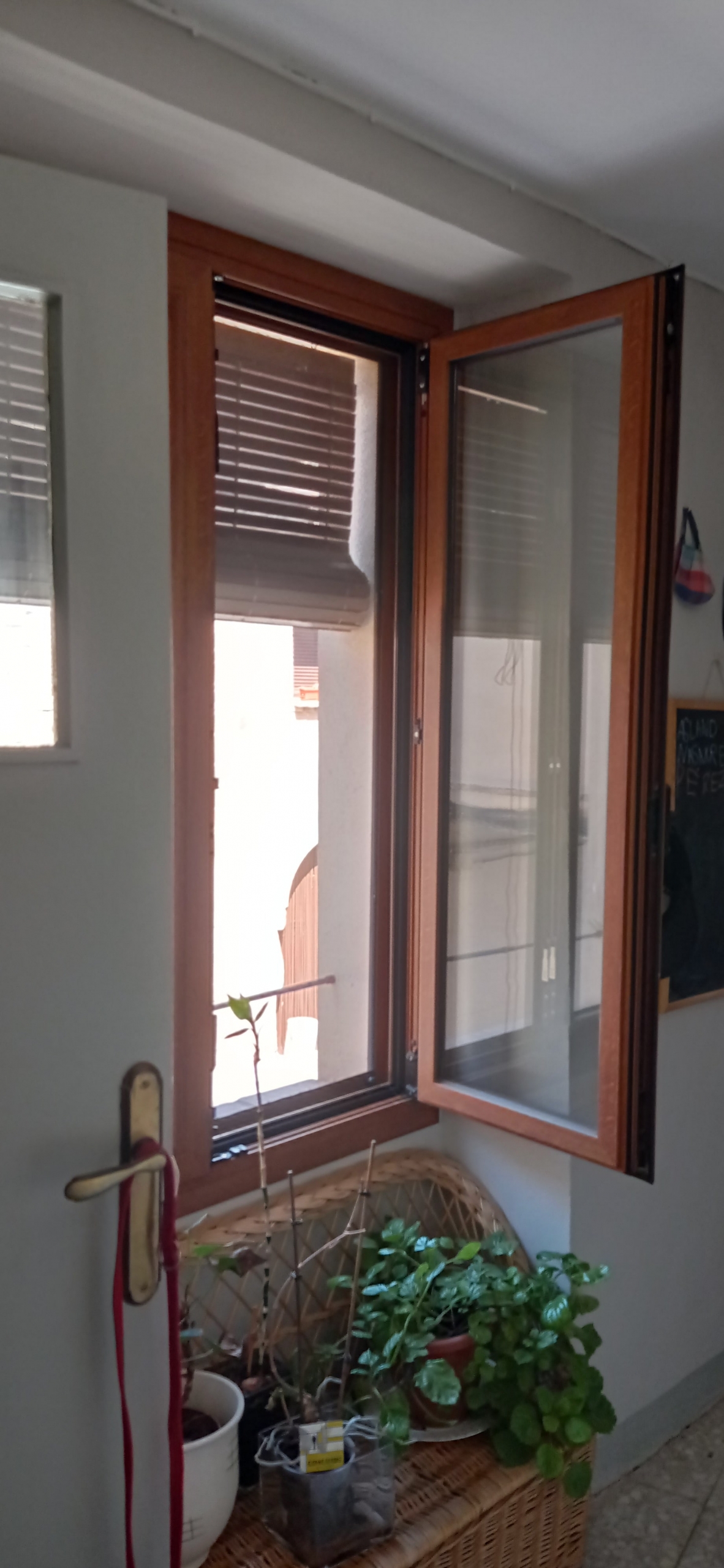 FOTO 1-min Casa en ALQUILER de dos plantas y 170m2. En BIERGE