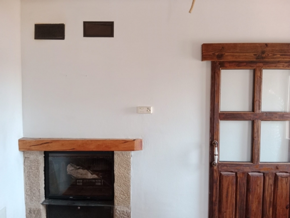 CASA en ALQUILER de 130 m2  de obra nueva con materiales de BIOCONSTRUCCIÓN, aislamiento ECOLÓGICO y EXCELENTES VISTAS en LASCELLAS