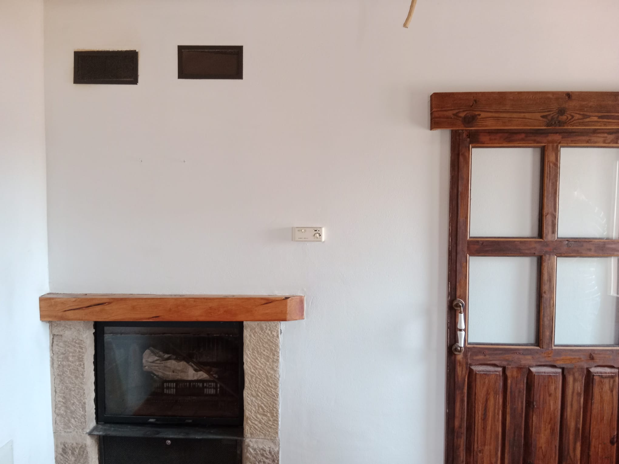 FOTO 1-min CASA en ALQUILER de 130 m2 de obra nueva con materiales de BIOCONSTRUCCIÓN, aislamiento ECOLÓGICO y EXCELENTES VISTAS en LASCELLAS