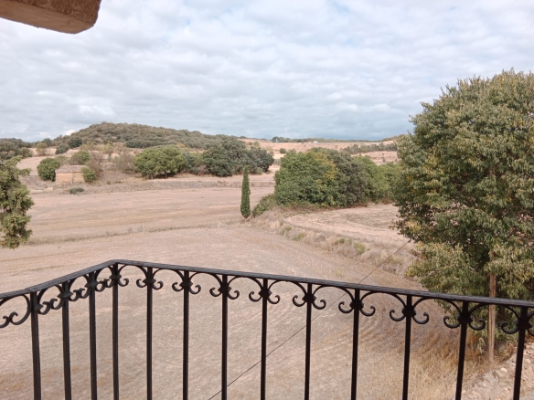 CASA en ALQUILER de 130 m2  de obra nueva con materiales de BIOCONSTRUCCIÓN, aislamiento ECOLÓGICO y EXCELENTES VISTAS en LASCELLAS