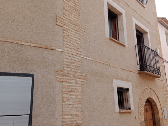 CASA en ALQUILER de 130 m2  de obra nueva con materiales de BIOCONSTRUCCIÓN, aislamiento ECOLÓGICO y EXCELENTES VISTAS en LASCELLAS
