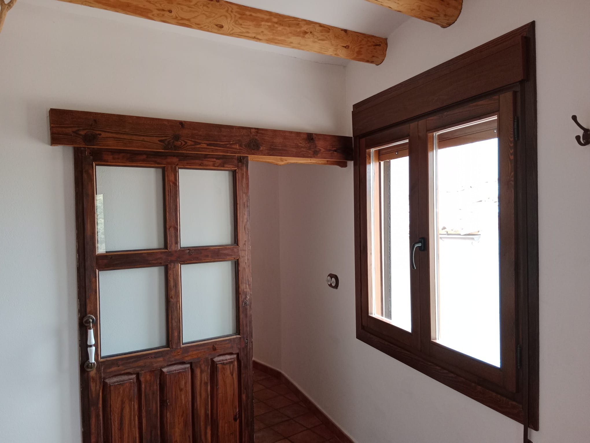 FOTO 2-min CASA en ALQUILER de 130 m2 de obra nueva con materiales de BIOCONSTRUCCIÓN, aislamiento ECOLÓGICO y EXCELENTES VISTAS en LASCELLAS