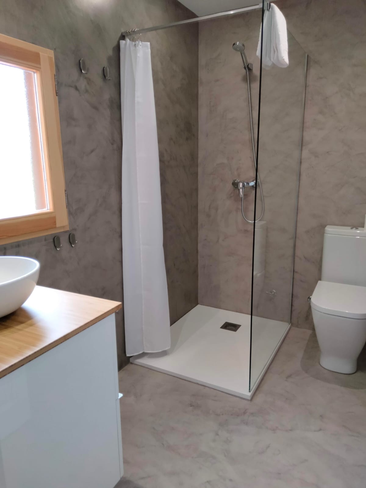 FOTO 4-min Piso de 42 m2 en ALQUILER abuhardillado decorado con gusto totalmente equipado en BIERGE