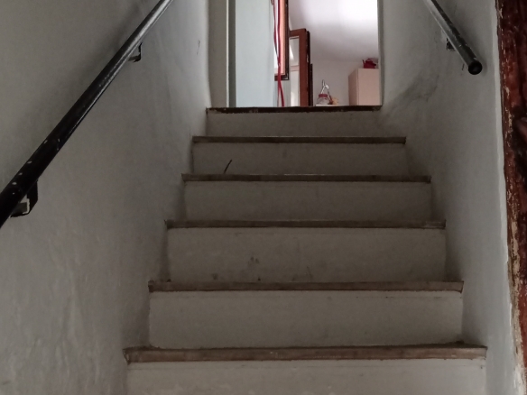 Casa en ALQUILER de dos plantas y 170m2. En  BIERGE