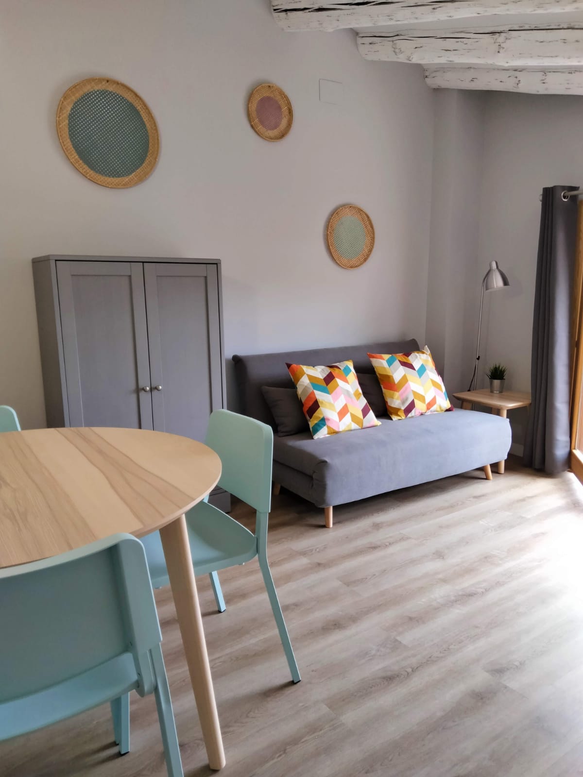 FOTO 6-min Piso de 42 m2 en ALQUILER abuhardillado decorado con gusto totalmente equipado en BIERGE