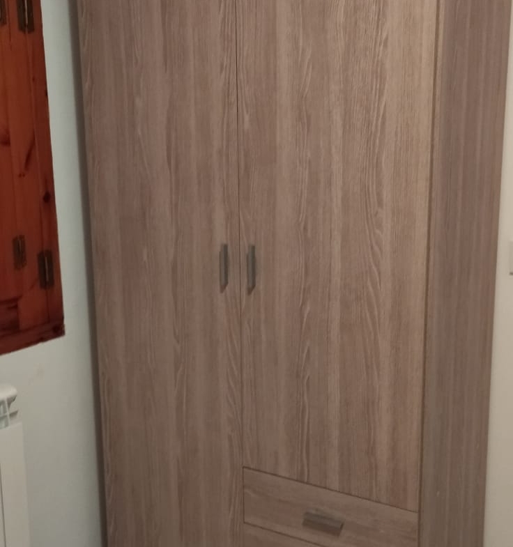 736