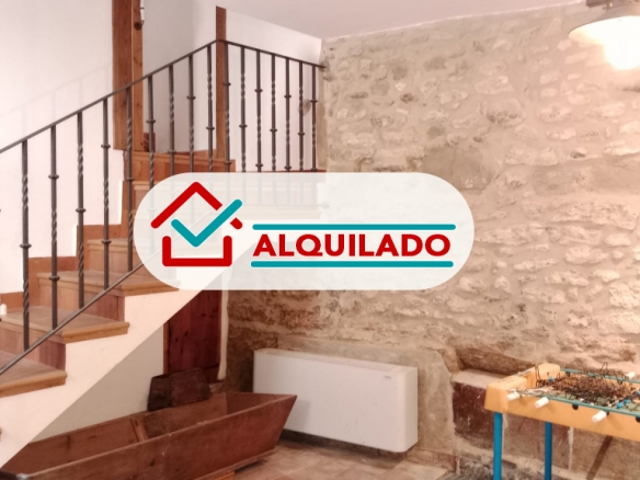 CASA en ALQUILER de 130 m2  de obra nueva con materiales de BIOCONSTRUCCIÓN, aislamiento ECOLÓGICO y EXCELENTES VISTAS en LASCELLAS