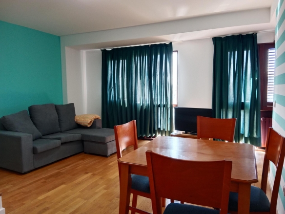 APARTAMENTO DÚPLEX en ALQUILER de reciente construcción en Estadilla, muy luminoso, excelentes vistas.
