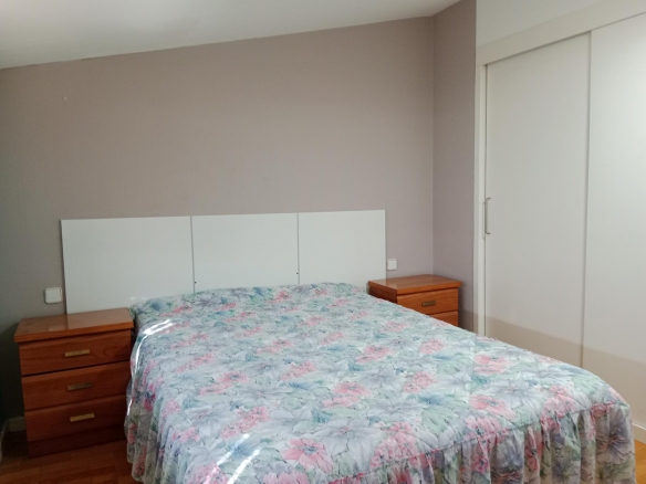 APARTAMENTO DÚPLEX en ALQUILER de reciente construcción en Estadilla, muy luminoso, excelentes vistas.