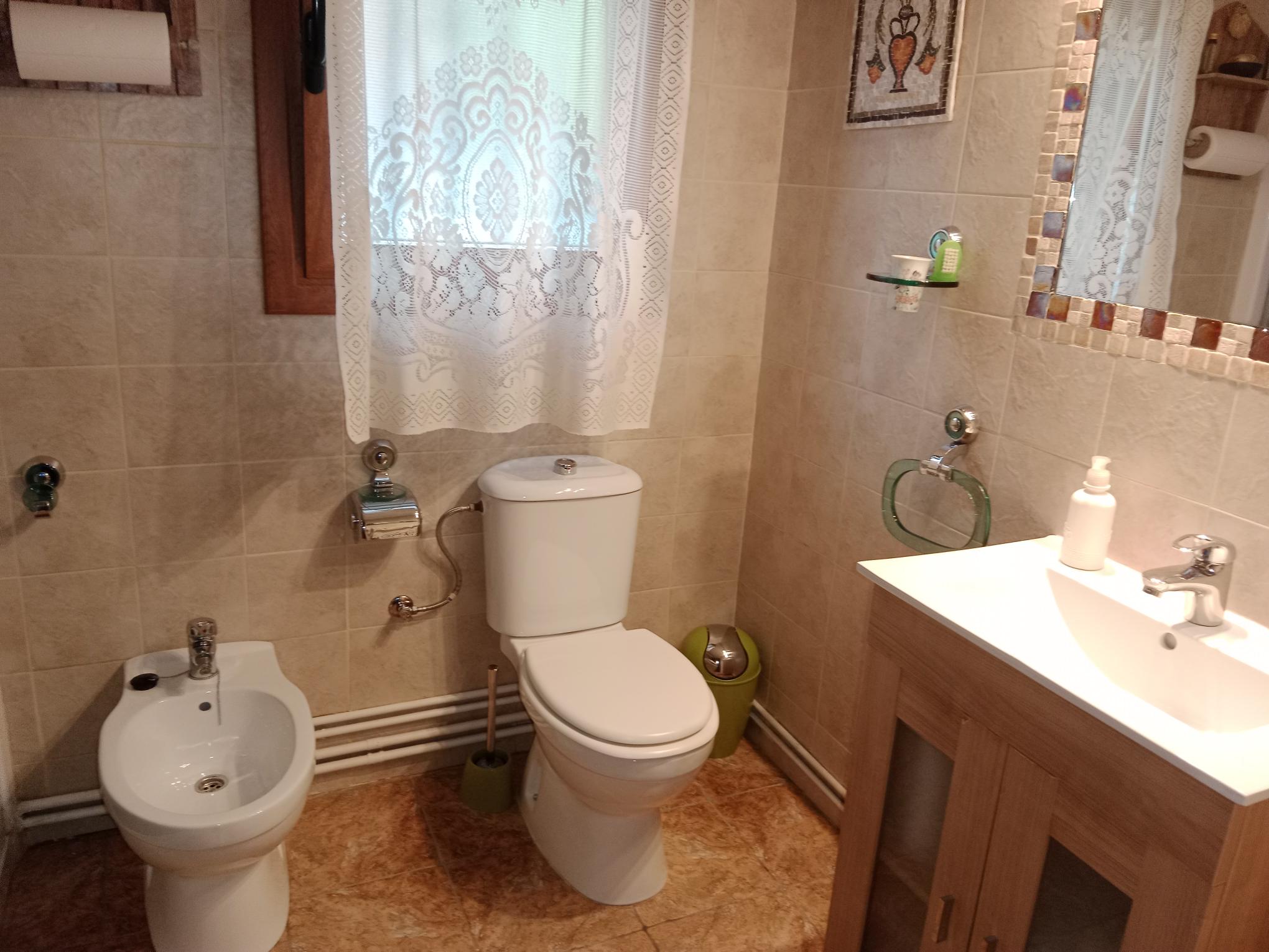Las Afueras, s/n. ABIEGO. 22143FOTO 12-min Baño Casa ABIEGO