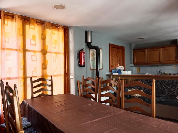 Casa amueblada con excelentes vistas, en Alquezar.