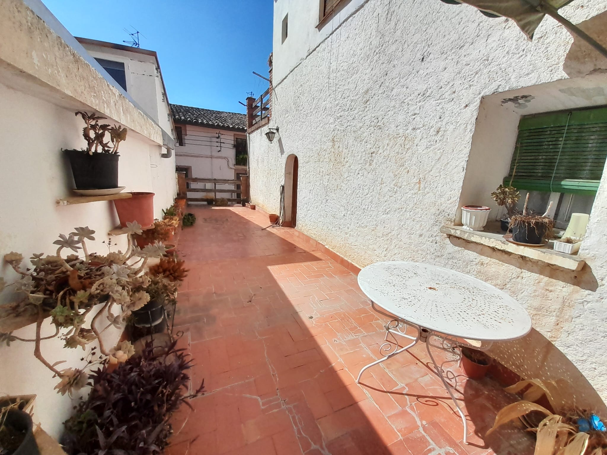 Calle Montesa-Salas Bajas-9-min Casa amueblada con terraza/jardín y garaje en Salas Bajas