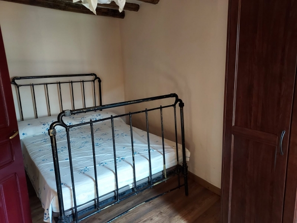 Casa amueblada con huerto en Castillazuelo.