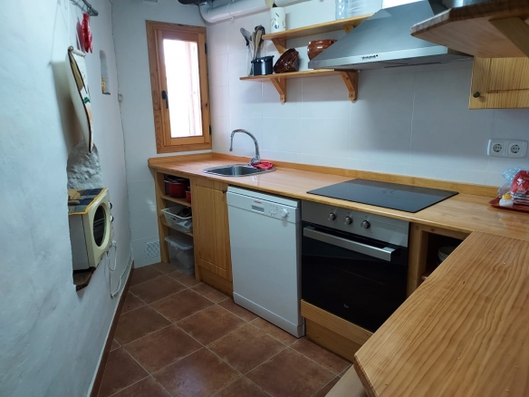 Casa amueblada con huerto en Castillazuelo.