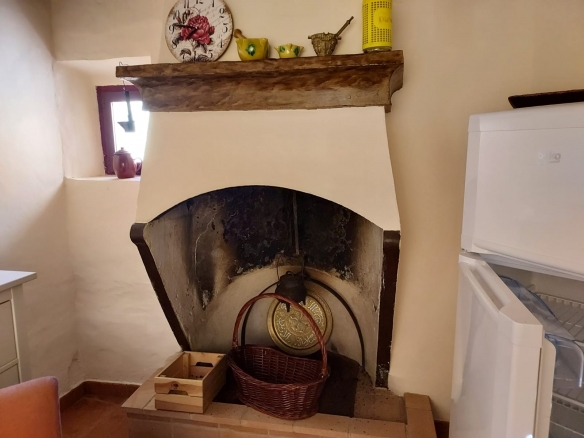 Casa amueblada con huerto en Castillazuelo.