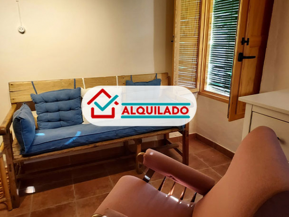 Casa amueblada con huerto en Castillazuelo.